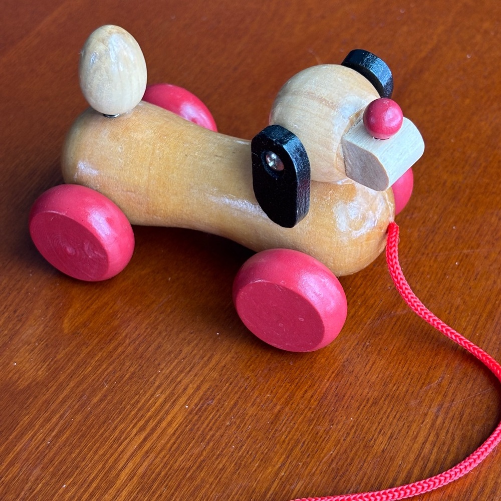 Vintage Classic Wooden Pull Along Dog Toy with Red Wheels